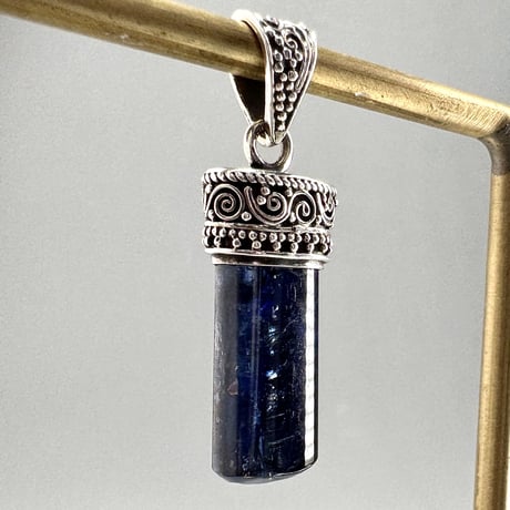 ネパール産ヒマラヤカイヤナイトS/V925ペンダントトップ ③ NEPAL Himalayan Kyanite Pendant Top