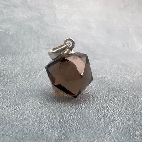 【ガウリシャンカール産】天然ヒマラヤ水晶"手磨き加工"イコサヘドロン"ペンダントトップ①/GauriShankar Himalayan Quartz "Icosahedron"Pendant Top