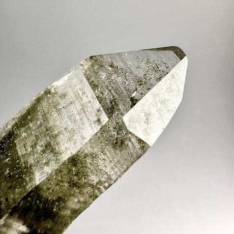 【ガネッシュヒマール産】クローライトイン天然ヒマラヤ水晶ミニポイント"L"/Ganesh Himal Chlorite in Himalayan Quartz Point