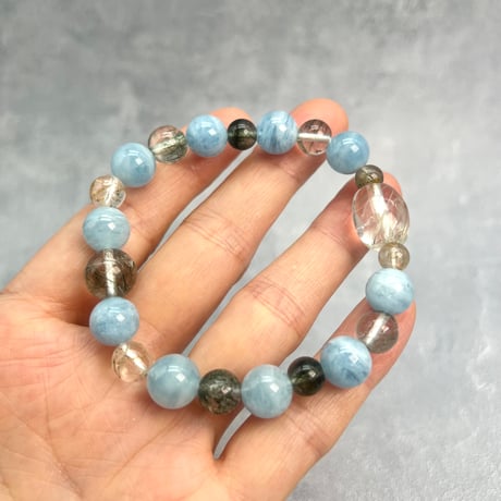 【デザインブレスレット】天然アクアマリン+ガネッシュヒマール産クローライトイン天然ヒマラヤ水晶/Aquamarine+Ganeshhimal Chlorite in H.Quartz Bracelet