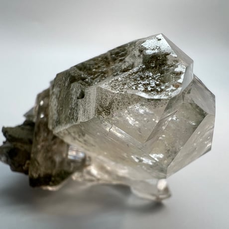 大特価【ガネッシュヒマール産】クローライトイン天然ヒマラヤ水晶/Ganesh Himal Chlorite in Himalayan Quartz