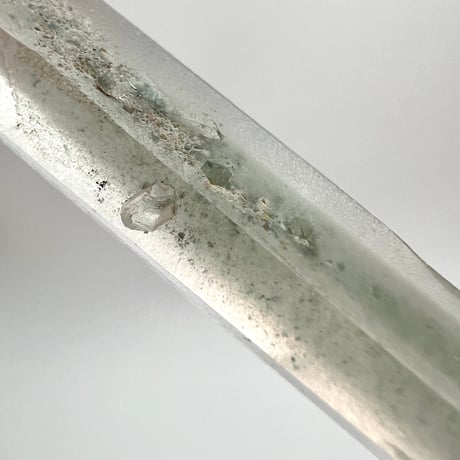 マダガスカル産クローライトインクォーツ/Madagascar Chlorite in Quartz