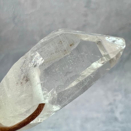 【カイラス産】天然ヒマラヤ水晶革紐付きペンダント⑧/Kailash Himalayan Quartz Pendant