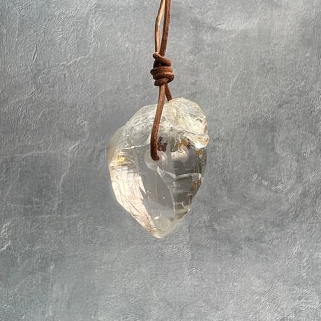 【ガネッシュヒマール産】天然ヒマラヤ水晶ペンダント③/GaneshHimal Natural Himalayan Quartz Pendant
