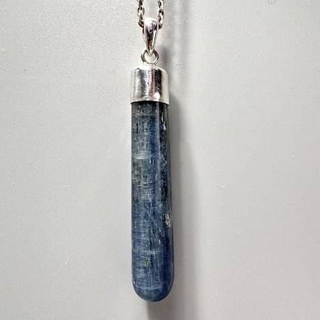 ネパール産ヒマラヤカイヤナイト "手磨き加工"ペンダントトップ 2️⃣ NEPAL Himalayan Kyanite Pendant Top