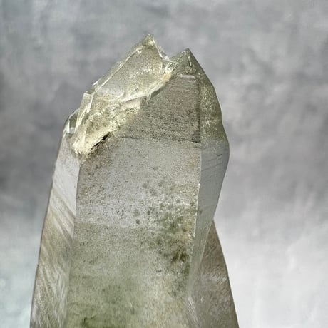 【ガネッシュヒマール産】クローライト&アクチノライトイン天然ヒマラヤ水晶/Ganesh Himal Chlorite&Actinorite in Himalayan Quartz