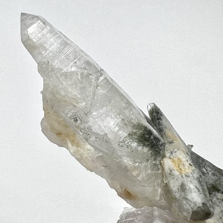 【ガネッシュヒマール産】クローライト&アクチノライトイン天然ヒマラヤ水晶/GaneshHimal Chlorite&Actinolite in Himalayan Quartz
