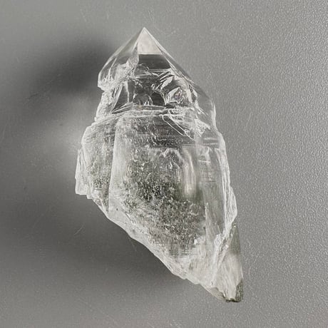 【ガネッシュヒマール産】クローライトイン天然ヒマラヤ水晶ミニポイント"RR" Ganesh Himal Chlorite in Himalayan Quartz Mini Point