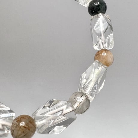 カイラス産カットビーズ & ガネッシュヒマール産アクチノライト&クローライトインヒマラヤ水晶ブレスレット/Kailash & Ganesh Himal Design Bracelet