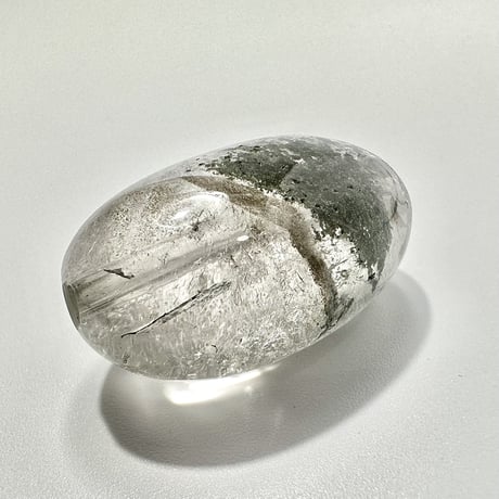 【ガネッシュヒマール産】クローライトイン天然ヒマラヤ水晶オーバルビーズ/Ganesh Himal Chlorite in Himalayan Quartz
