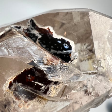 【ガネッシュヒマール産】バイオタイトイン天然ヒマラヤ水晶/Ganesh Himal Himalayan Quartz