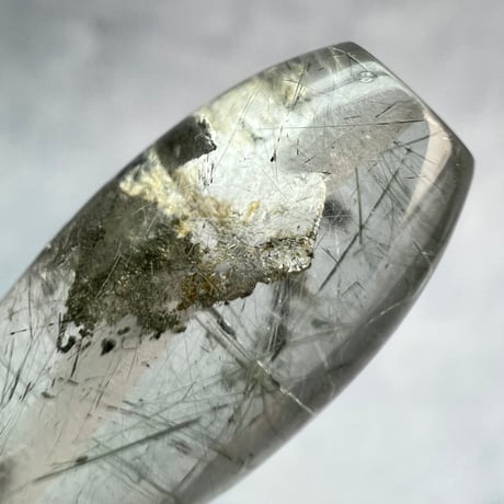 【ガネッシュヒマール産】アクチノライト&クローライトイン天然ヒマラヤ水晶 樽型ビーズ/Ganesh Himal Actinolite&Chlorite in barrel beads