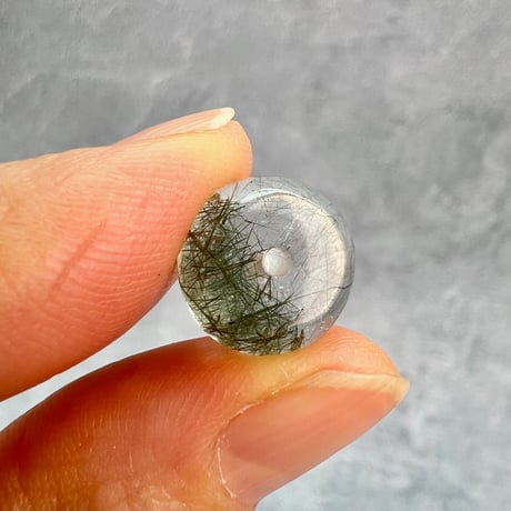 【ガネッシュヒマール産】アクチノライトイン天然ヒマラヤ水晶 タイヤ型ビーズ⑦/Ganesh Himal Actinolite in Himalayan Quartz Tire beads