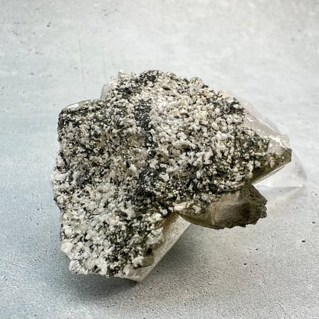 【ガネッシュヒマール産】クローライトイン天然ヒマラヤ水晶クラスター/Ganesh Himal Chlorite in Himalayan Quartz Cluster