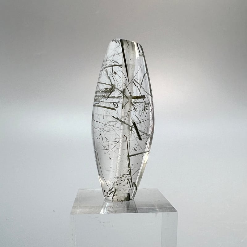 ガネッシュヒマール産】アクチノライトイン天然ヒマラヤ水晶 樽型