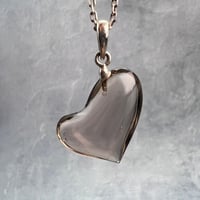 【ガウリシャンカール産】天然ヒマラヤスモーキークォーツ"手磨き加工"ハートペンダントトップ②/Gaurishankar Himalayan Smoky Quartz Heart Pendant Top