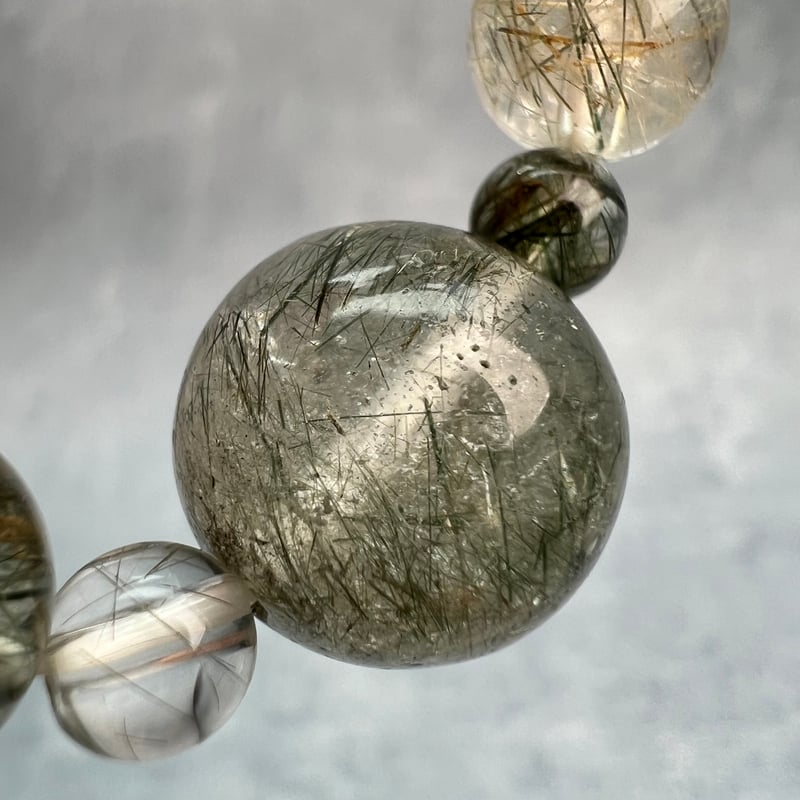 デザインブレスレット】ガネッシュヒマール産アクチノライト&クロー