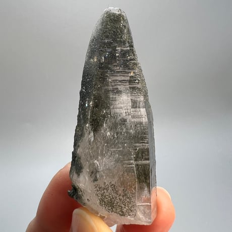 大特価【ガネッシュヒマール産】クローライトイン天然ヒマラヤ水晶⑫/Ganesh Himal Chlorite in Himalayan Quartz