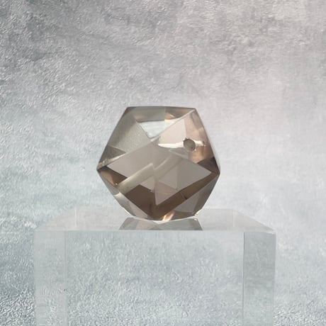 【ガウリシャンカール産】天然ヒマラヤスモーキークォーツ"手磨き加工"イコサヘドロン"ビーズ/GauriShankar Smoky Quartz "Icosahedron"Beads