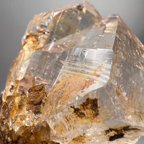 【ガネッシュヒマール産】リモナイトイン天然ヒマラヤ水晶/Ganesh Himal Limonite in Himalayan Quartz