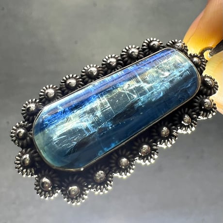 ネパール産天然ヒマラヤカイヤナイトS/V925ペンダントトップ/NEPAL Himalayan Kyanite S/V925 Pendant Top
