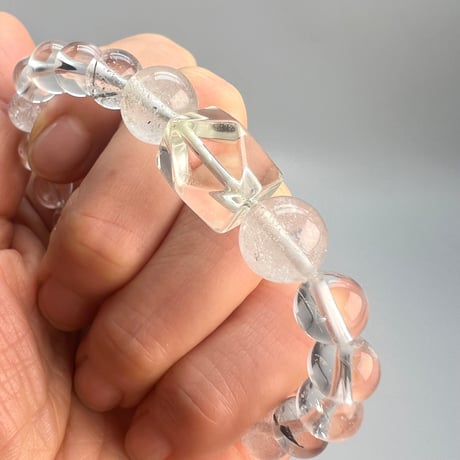 【カイラス産】"手磨き"天然ヒマラヤ水晶デザインブレスレット/Kailash Himalayan Quartz Design Bracelet