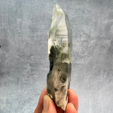 【ガネッシュヒマール産】クローライト&アクチノライトイン天然ヒマラヤ水晶/Ganesh Himal Chlorite&Actinorite in Himalayan Quartz