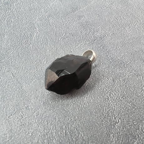 【ガウリシャンカール産】天然ヒマラヤスモーキークォーツ バチカン付きペンダントトップ②/Gaurishankar Himalayan Smoky Silver925 pendant top