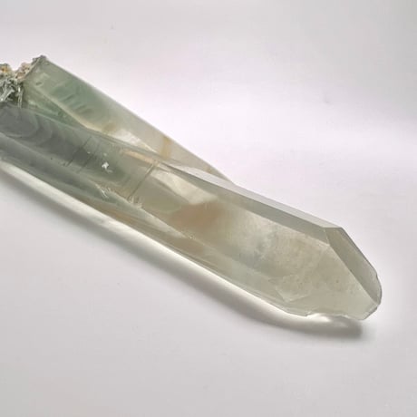 マダガスカル産クローライトインクォーツ/Madagascar Chlorite in Quartz