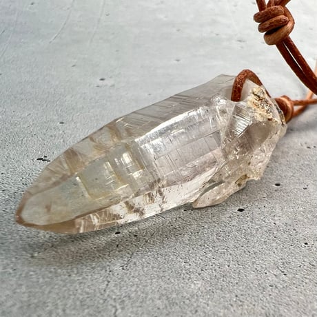 【ガネッシュヒマール産】天然ヒマラヤ水晶ペンダント②/GaneshHimal Natural Himalayan Quartz Pendant