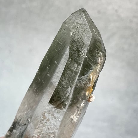 【ガネッシュヒマール産】クローライト&アクチノライトイン天然ヒマラヤ水晶/Ganesh Himal Chlorite&Actinorie in Himalayan Quartz