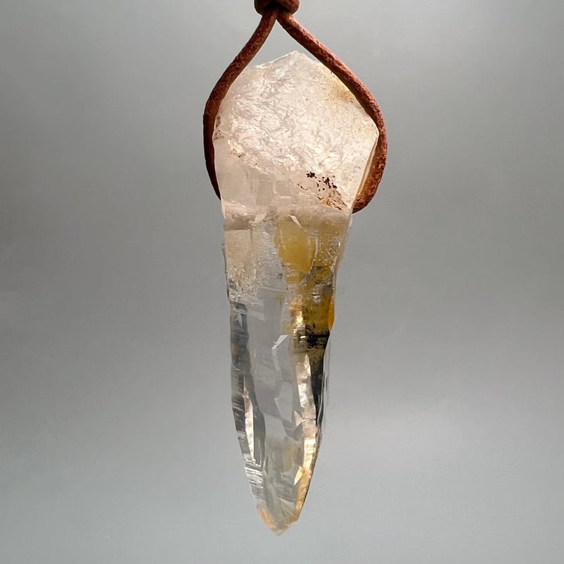 ヒマラヤ水晶 ガネッシュヒマール ＊ マクラメネックレス ペンダント ⑧ ヒマラヤ水晶ネックレス ガネーシュヒマール産 | 石垣島の夜光貝