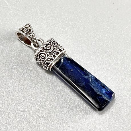 ネパール産ヒマラヤカイヤナイトS/V925ペンダントトップ ② NEPAL Himalayan Kyanite Pendant Top