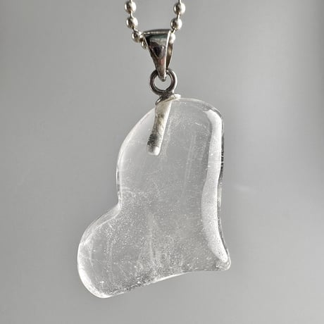 【ガネッシュヒマール産】天然ヒマラヤ水晶ハート型ペンダントトップ/GaneshHimal Himalayan Quartz Heart Pendant Top