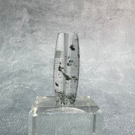 【ガネッシュヒマール産】クローライトイン天然ヒマラヤ水晶 樽型ビーズ⑬/Ganesh Himal Chlorite in Himalayan Quartz barrel beads