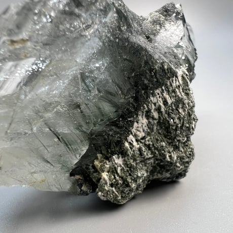 【ガネッシュヒマール産】クローライト&アクチノライトイン天然ヒマラヤ水晶/Ganesh Himal Himalayan Quartz