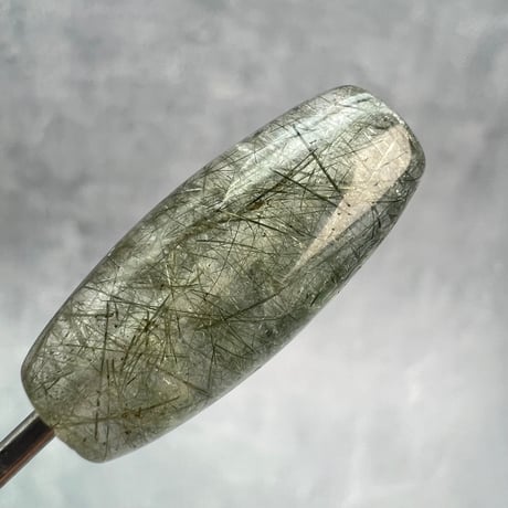 【ガネッシュヒマール産】アクチノライトイン天然ヒマラヤ水晶 樽型ビーズ⑧/Ganesh Himal Actinolite in Himalayan Quartz barrel beads
