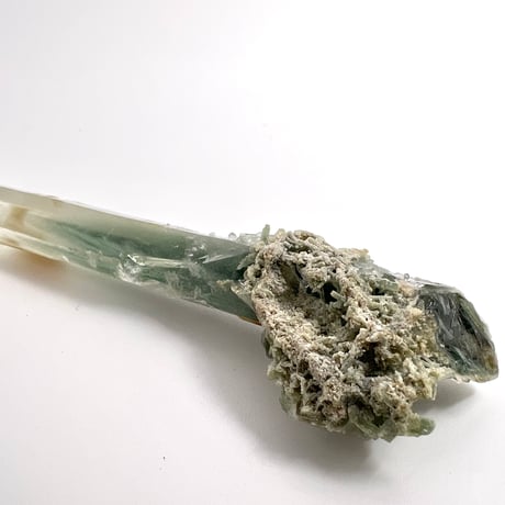 マダガスカル産クローライトインクォーツ/Madagascar Chlorite in Quartz