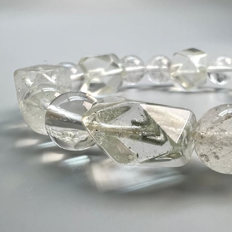 【カイラス産】"手磨き"天然ヒマラヤ水晶デザインブレスレット/Kailash Himalayan Quartz Design Bracelet