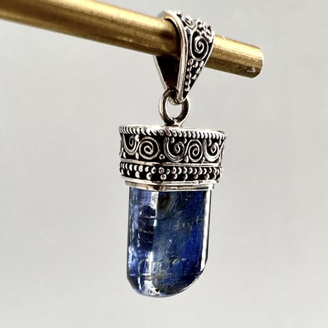 ネパール産ヒマラヤカイヤナイトS/V925ペンダントトップ ⑤ NEPAL Himalayan Kyanite Pendant Top