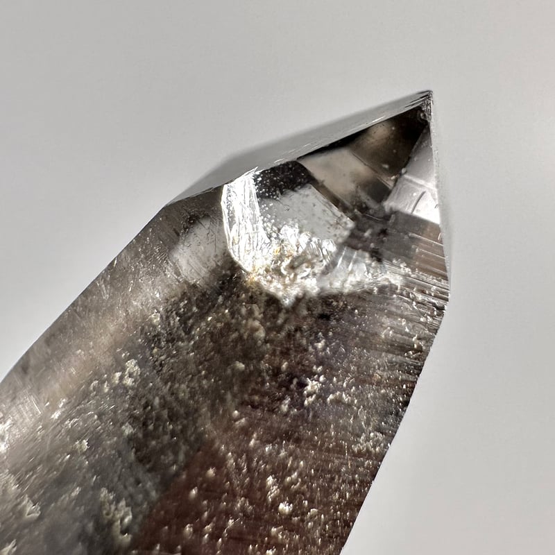 ガネーシュヒマール　ラパ産　クローライトオンクオーツクラスター　約485g ガネーシュヒマールラパ産 クローライトオンクォーツ ガネーシュ