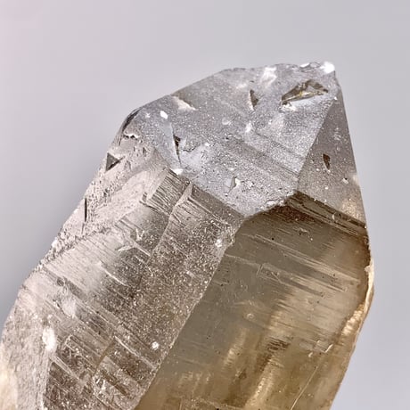 ガウリシャンカール産天然ヒマラヤ”ライト”スモーキークォーツポイント/Gaurishankar Himalayan Quartz Point
