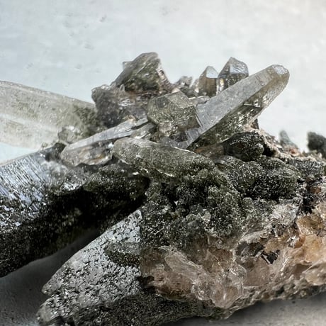 【ガネッシュヒマール産】クローライトイン天然ヒマラヤ水晶クラスター/Ganesh Himal Chlorite in Himalayan Quartz Cluster
