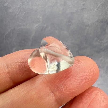 【ガウリシャンカール産】天然ヒマラヤスモーキークォーツ"手磨き加工"ハート型ビーズ①/Gaurishankar Himalayan Smoky Quartz Heart Beads