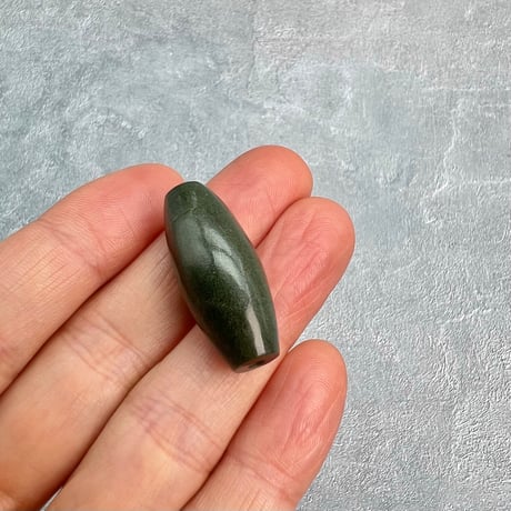 【ガネッシュヒマール産】クローライトイン天然ヒマラヤ水晶 樽型ビーズ⑩/Ganesh Himal Chlorite in Himalayan Quartz barrel beads