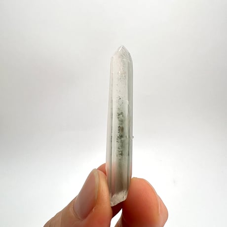 マダガスカル産クローライトインクォーツ/Madagascar Chlorite in Quartz