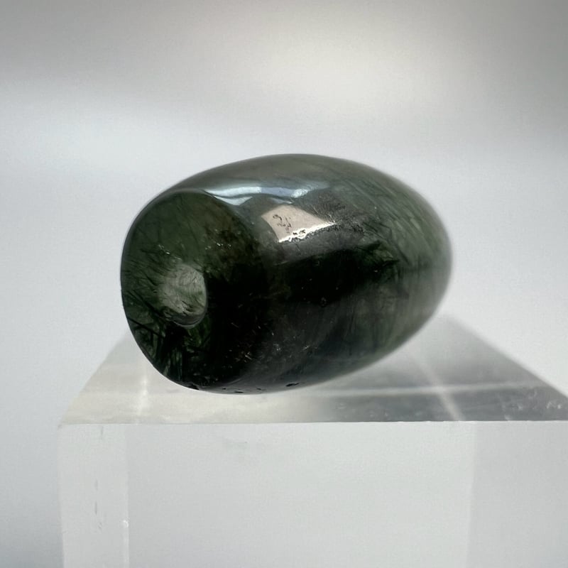 ガネッシュヒマール産】アクチノライト イン天然ヒマラヤ水晶 樽型