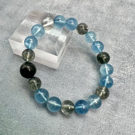 【デザインブレスレット】天然アクアマリン×ガネッシュヒマール産天然ヒマラヤ水晶/Aquamarine×Ganeshhimal Chlorite in Himalayan Quartz