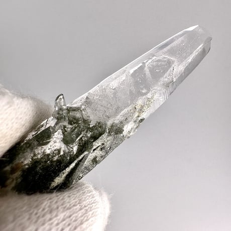【ガネッシュヒマール産】クローライトイン天然ヒマラヤ水晶ミニポイント"D"/Ganesh Himal Chlorite in Himalayan Quartz Point