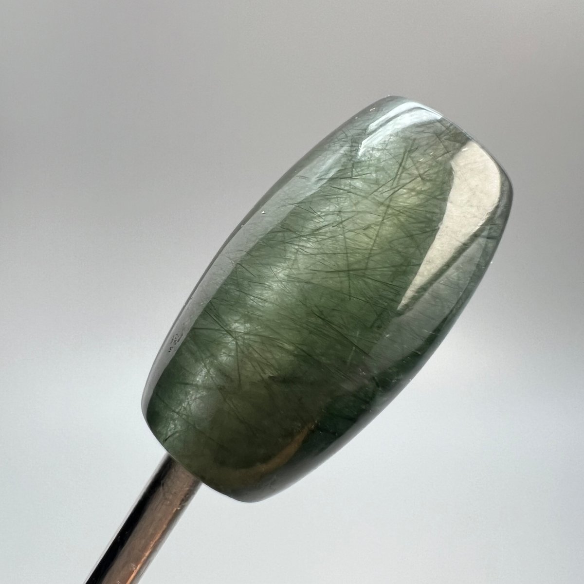 ガネッシュヒマール産】アクチノライト イン天然ヒマラヤ水晶 樽型